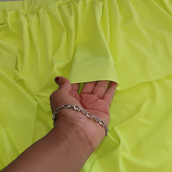 Women Ruffle One-Shoulder Top And Irregular Skirts 2 Piece Set - Picture 7 of 15